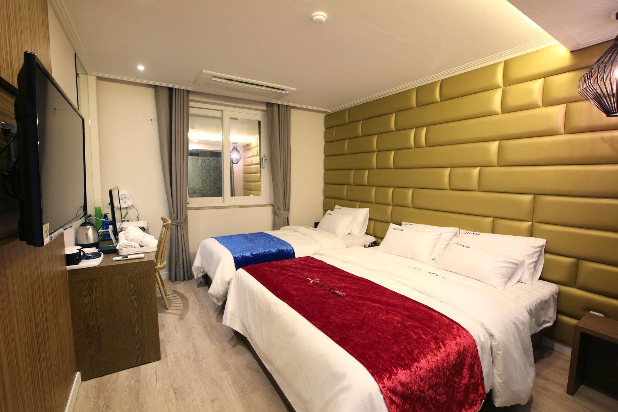 Jeju Lux Hotel Ojo-ri Exterior photo